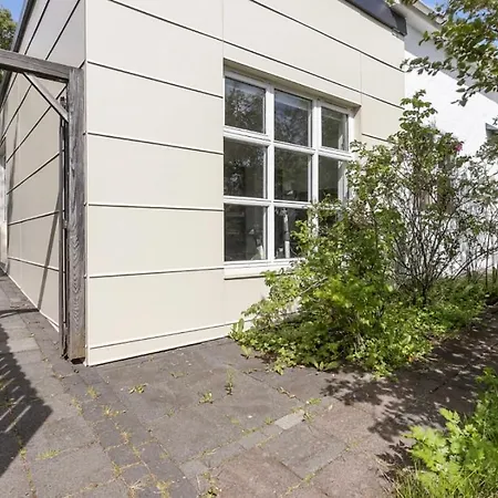 Appartement 104- Free Parking Onsite -private Entrance *